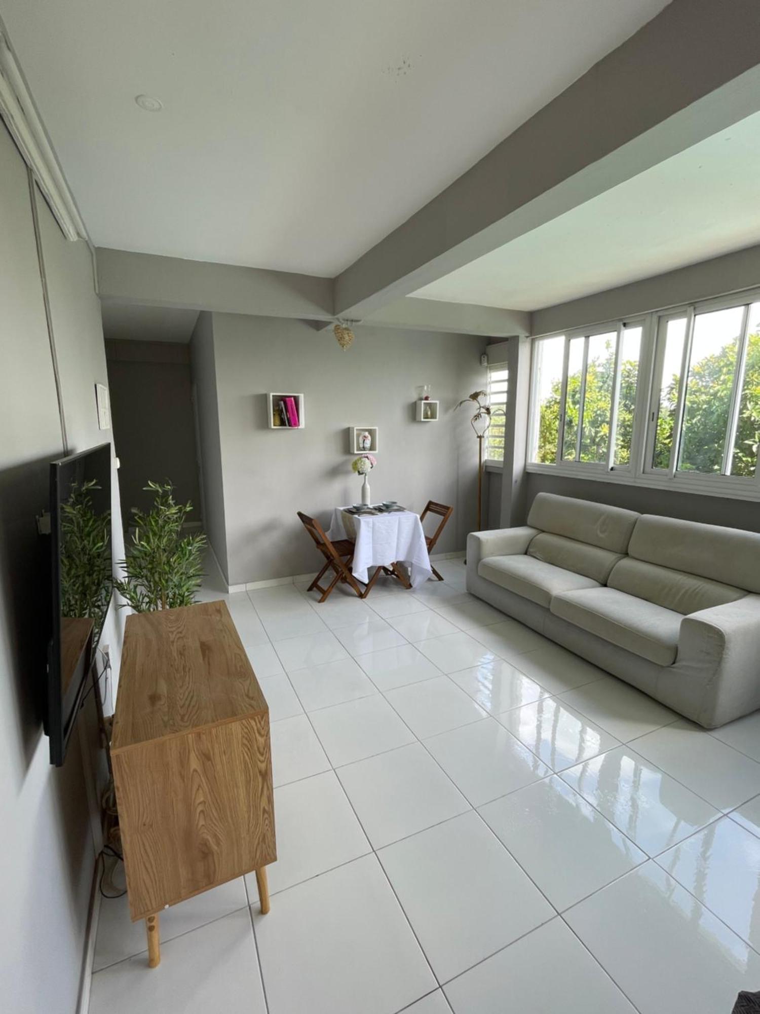 Appartement Lalau Avec Vue Sur La Mer Et Piscine Schoelcher Exterior photo